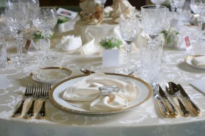 163625-425x282-formal-table--setting